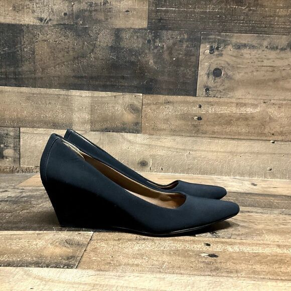 Donald J Pliner womens size 7M wedge heel black leather - Picture 1 of 8